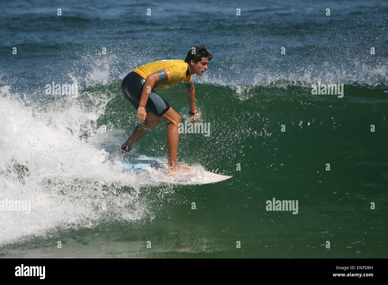 Rio de Janeiro, Brazil. 3rd May, 2015. André Pestana during the Superlight Expression Session at Circuito OsklenSurfing Arpoador Surf Club 2015. Credit:  Maria Adelaide Silva/Alamy Live News Stock Photo