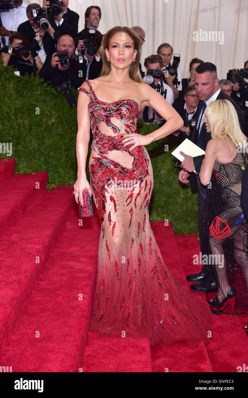 Jlo met gala 2015 hotsell