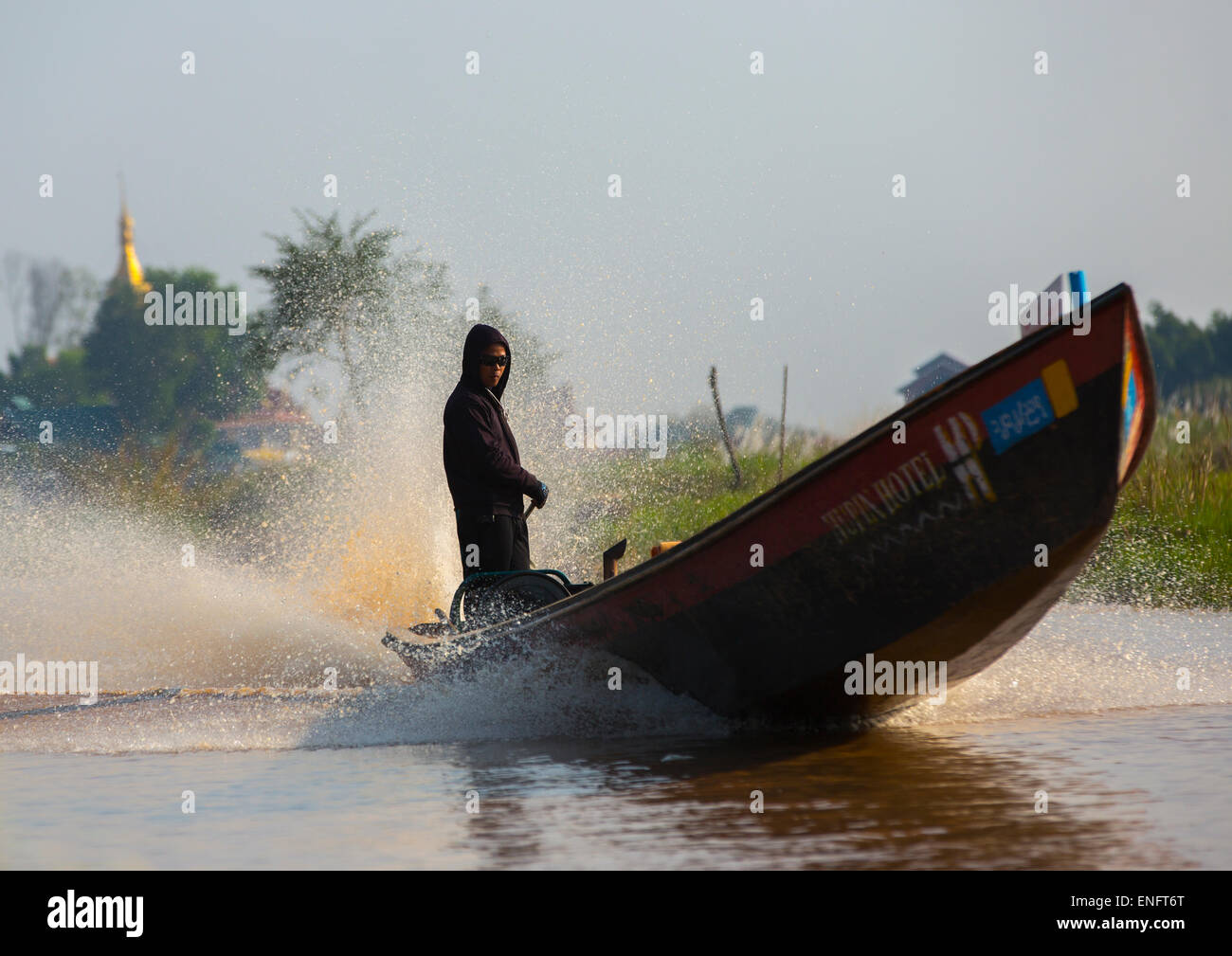 One long tail boat hi-res stock photography and images - Alamy