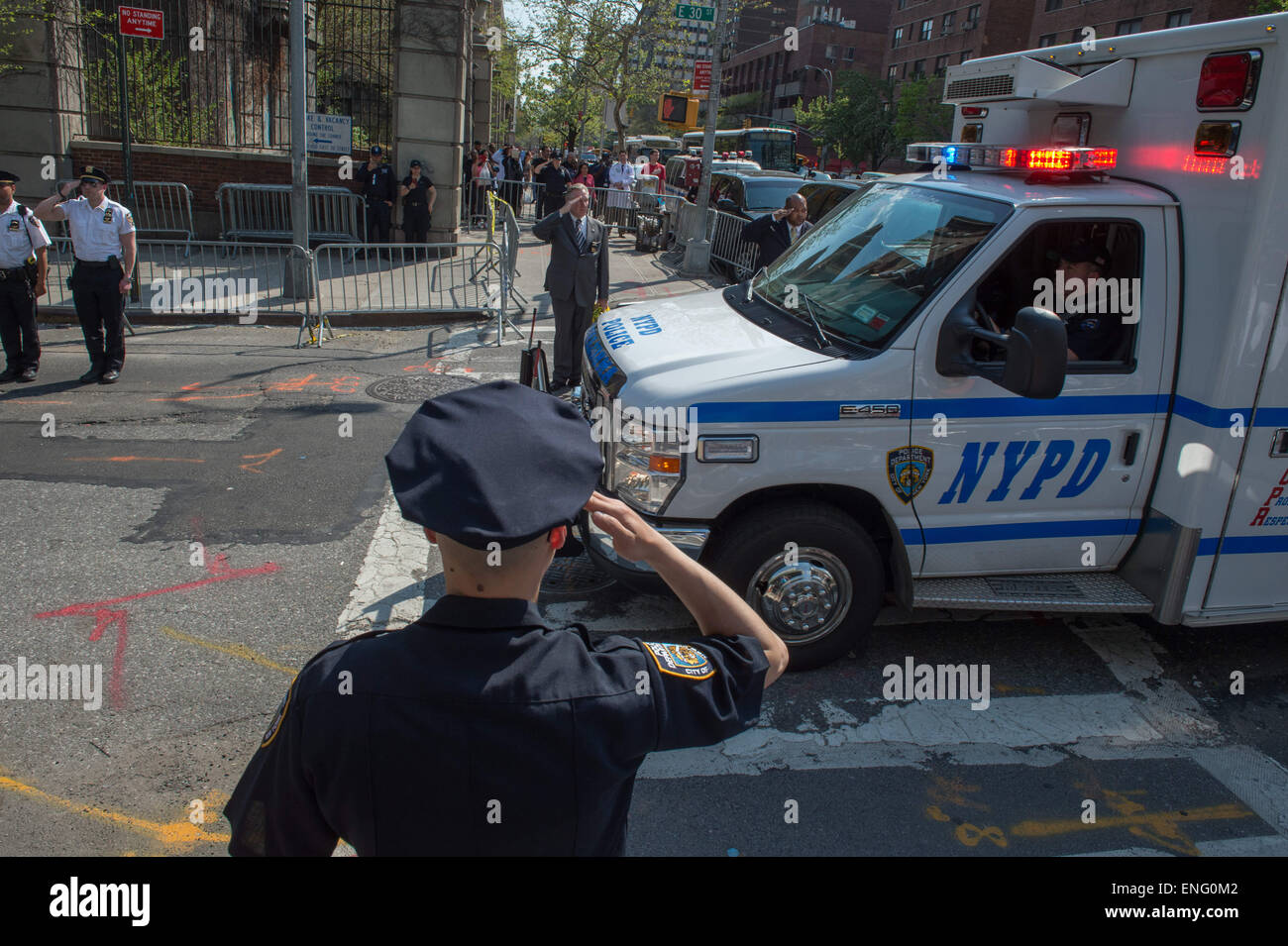 Police Officers Salute High Resolution Stock Photography and Images - Alamy