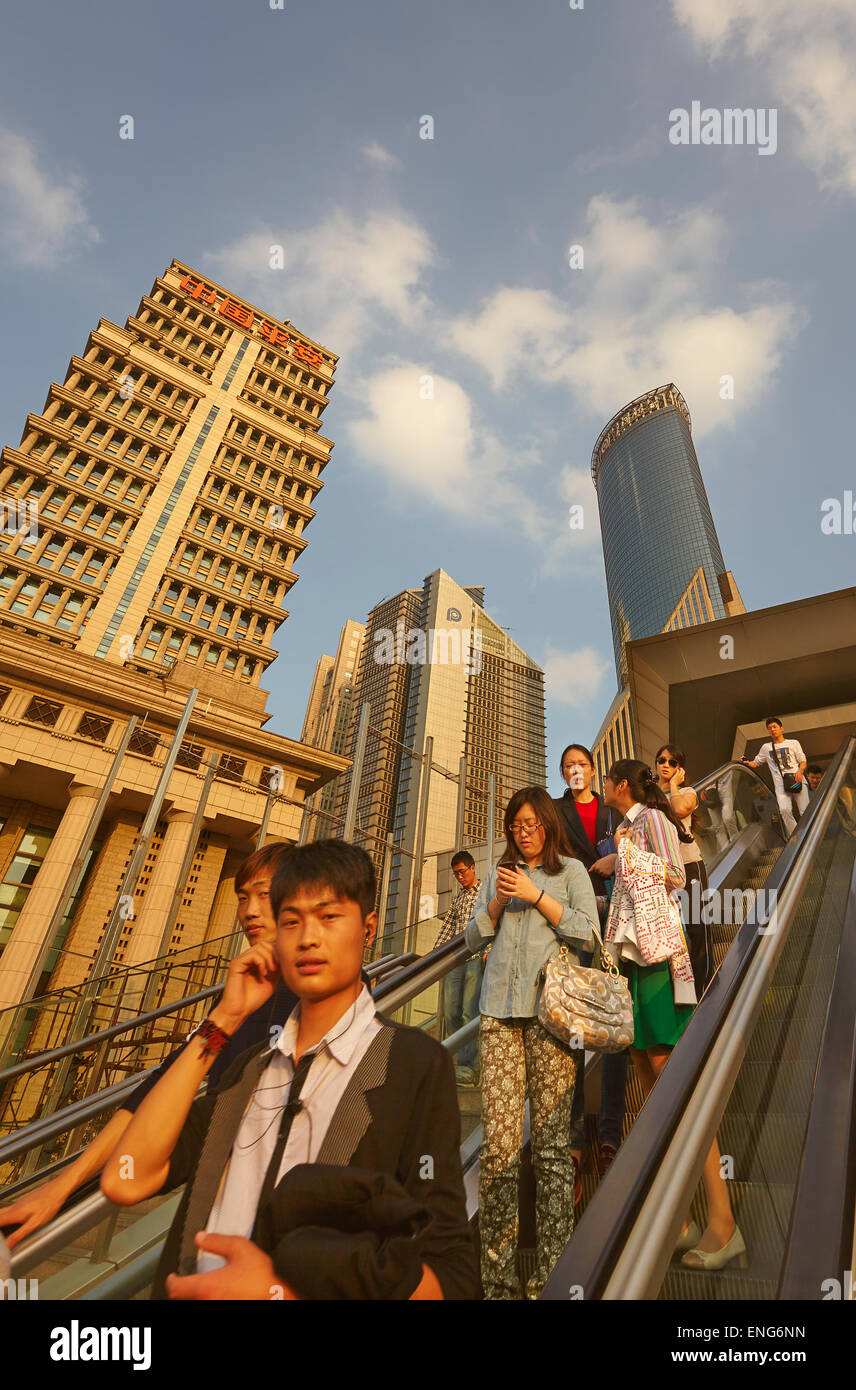 Shanghai street scene hi-res stock photography and images - Alamy