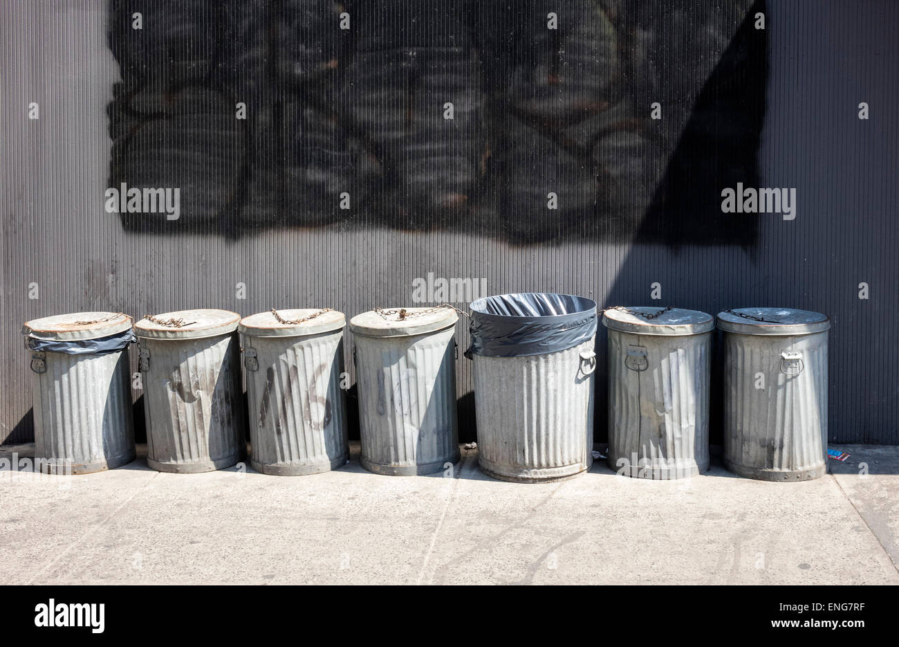 Large garbage can hi-res stock photography and images - Alamy