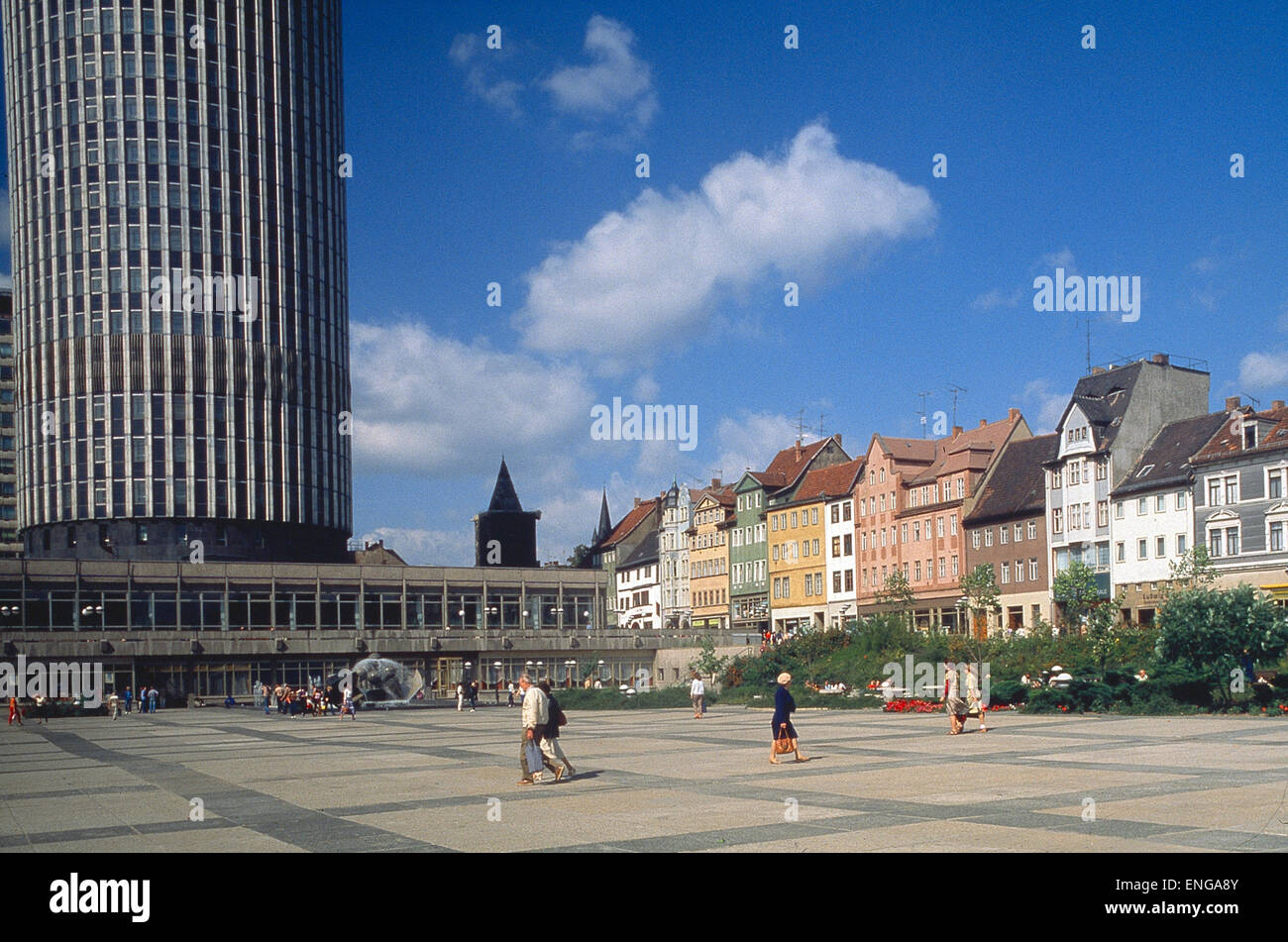 DDR, Thüringen, Jena, Jena, Platz des Kosmonauten mit Karl-Marx-Universität und Johannisstr Stock Photo