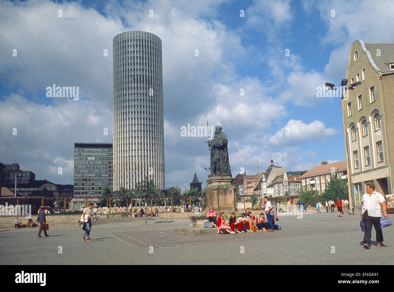 DDR, Thüringen, Jena, Jena, Platz des Kosmonauten mit Karl-Marx-Universität Stock Photo