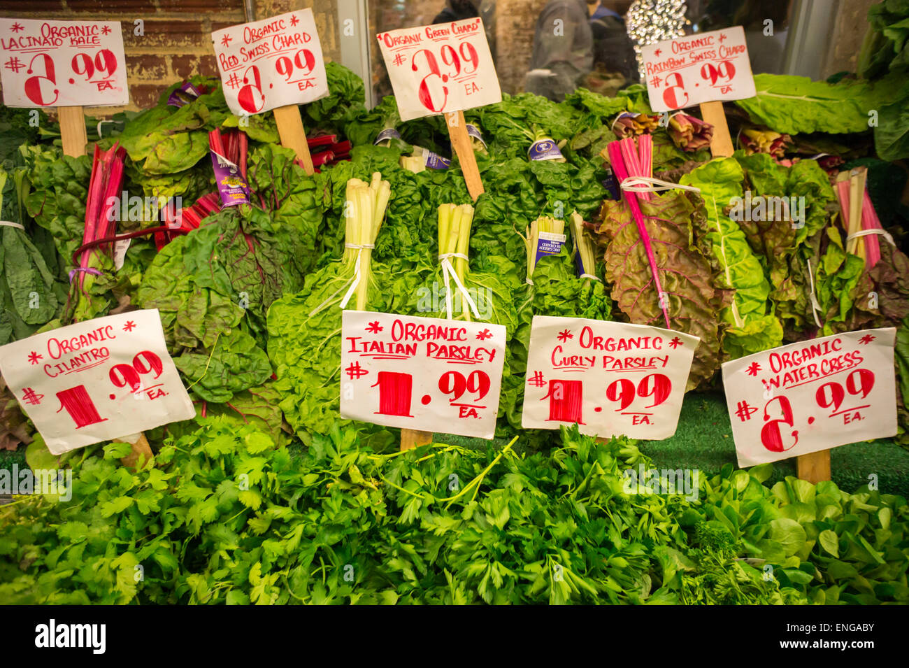 Organic produce in a supermarket in New York on Thursday, April 30, 2015. (© Richard B. Levine) Stock Photo