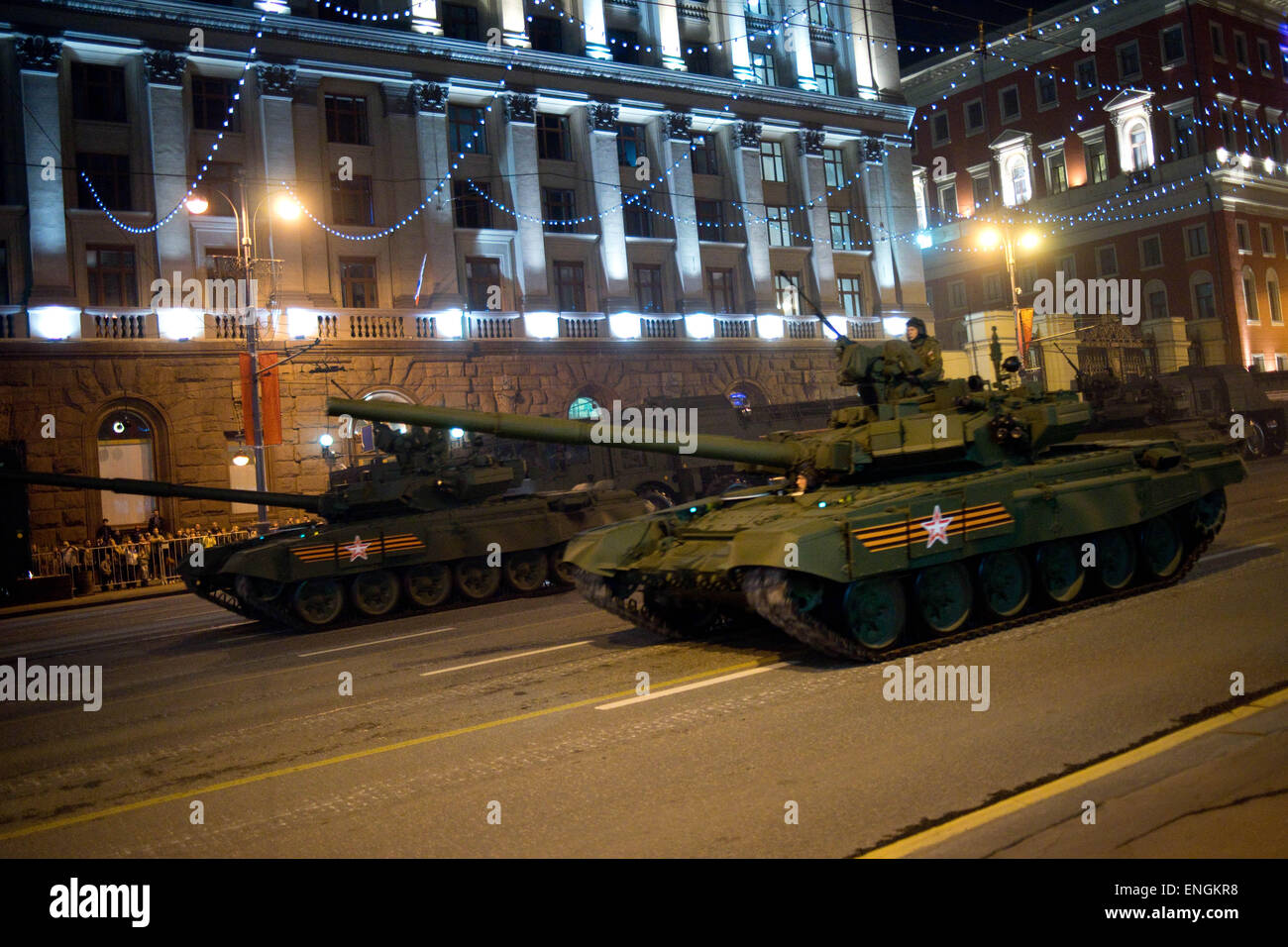 Moscow, Russia. 04th May, 2015. The newly developed T-14 tanks rolling down Tverskaya Street towards Red Square. - Russian military hardwares including the latest developed T-14 tank participated in the 70th Victory day parade rehearsal. 4th May 2015 © Geovien So/Pacific Press/Alamy Live News Stock Photo