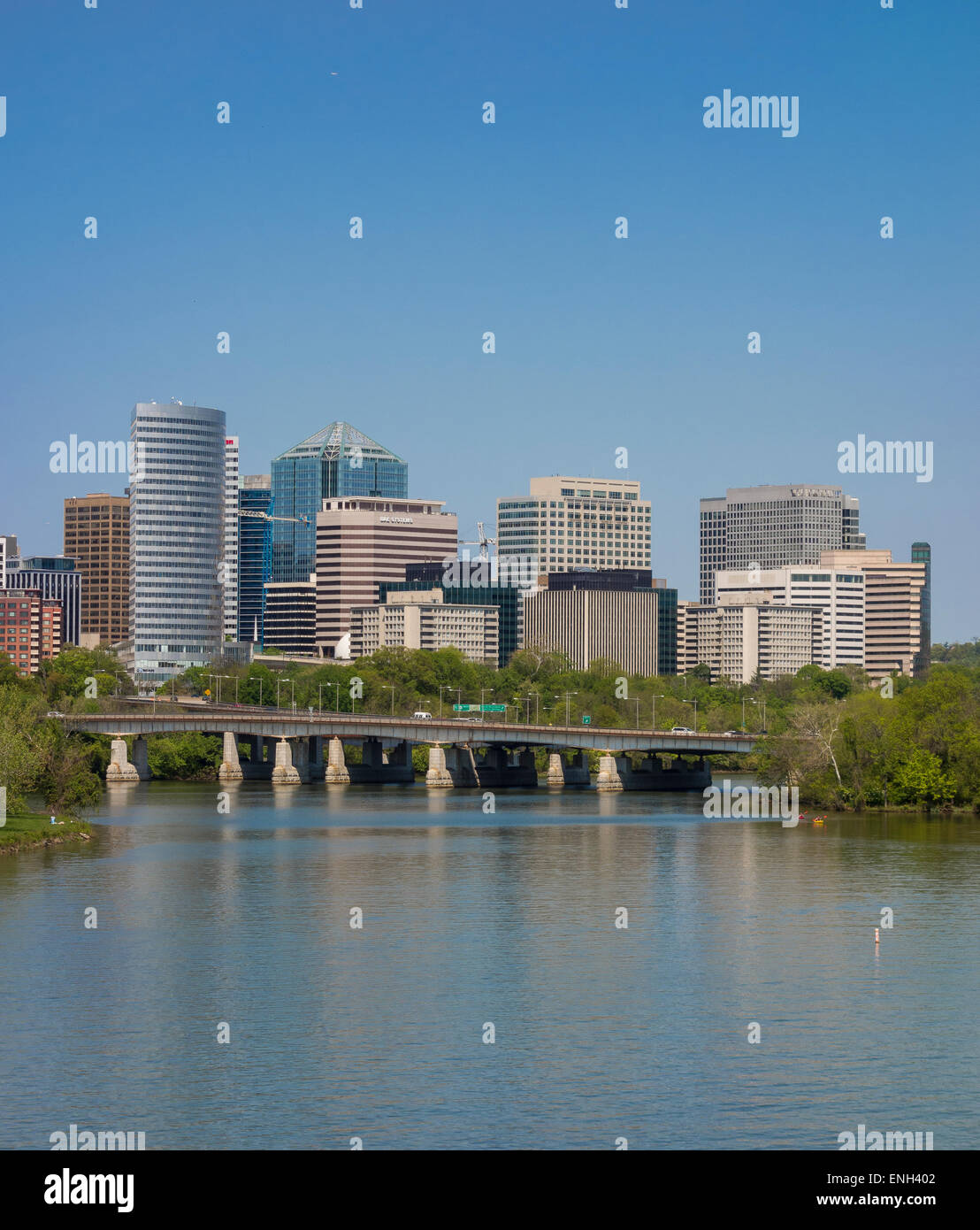 ROSSLYN, VIRGINIA, USA - Skyline of Rossyln and Potomac River, with Roosevelt Bridge. Stock Photo