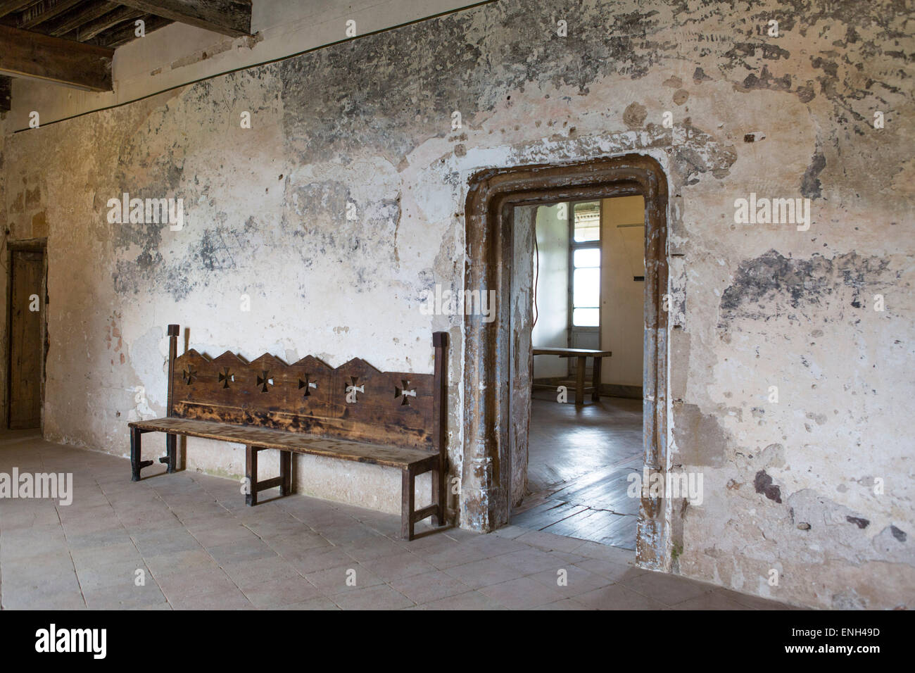 Room with a bench at medieval castle Bruniquel, Tarn et Garonne, Midi-Pyrenees, France Stock Photo