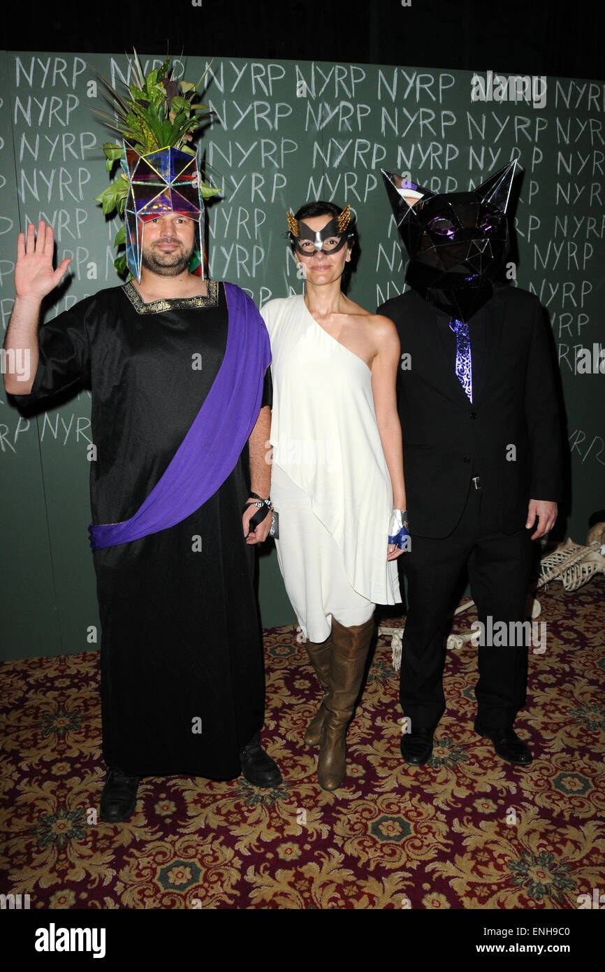 19th Annual Hulaween Gala "Fellini Hulaweeni" Red Carpet Arrivals