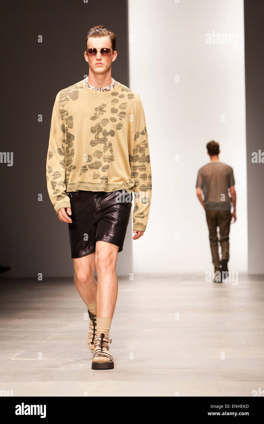 2019 year lifestyle- Long james spring runway 2019 year for girls- Long james spring runway
