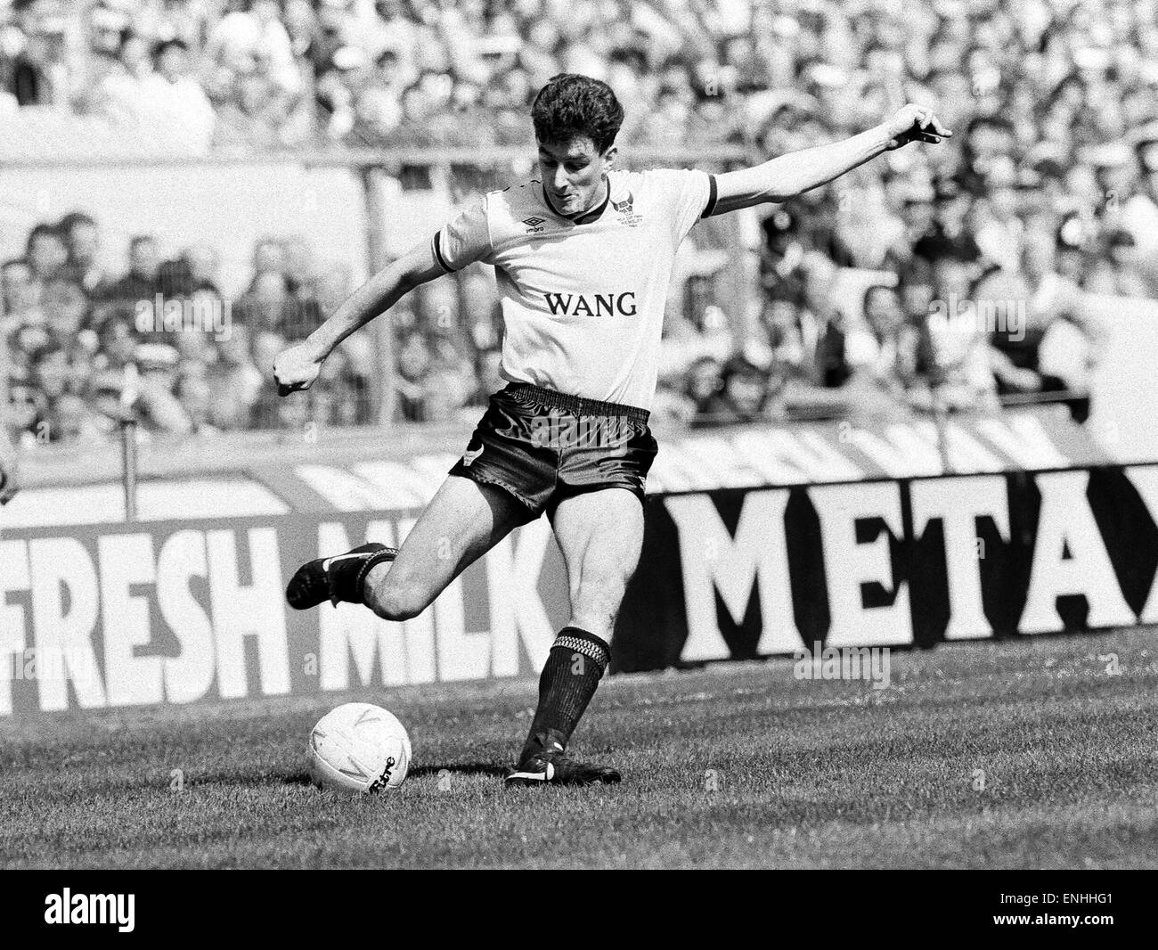 Oxford united milk cup hires stock photography and images Alamy