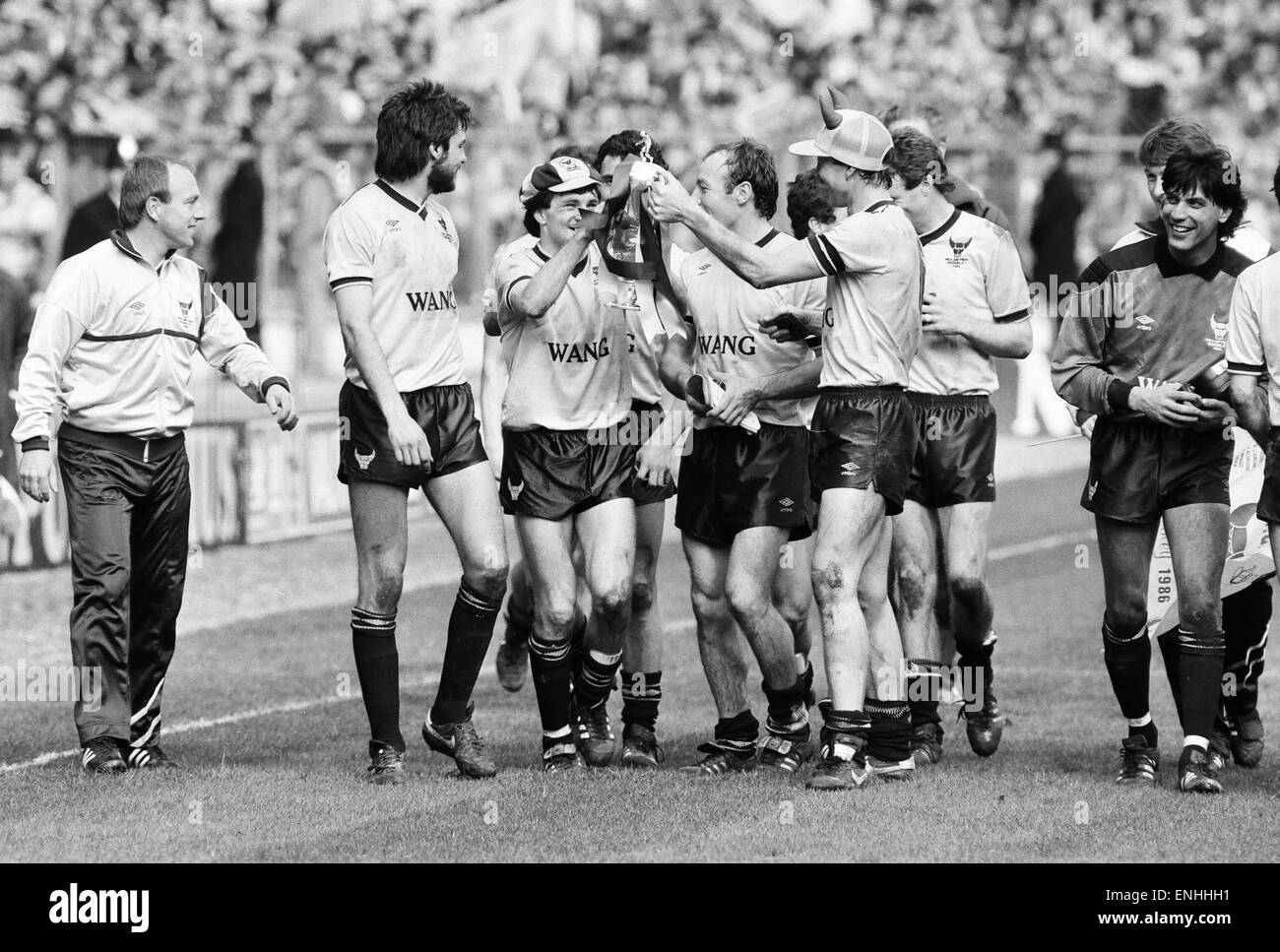 OXFORD UNITED v QUEENS PARK RANGERS 1986 FOOTBALL LEAGUE CUP FINAL