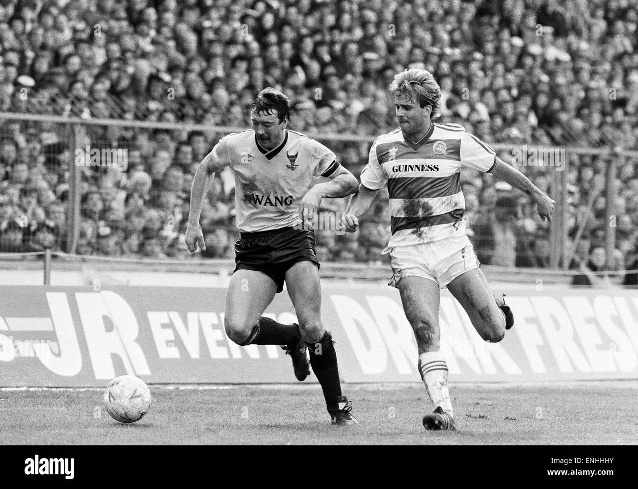 Milk Cup Final at Wembley Stadium. Oxford United 3 v Queens Park