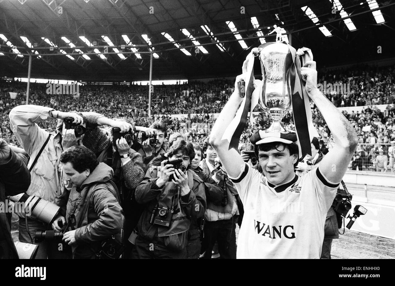 1986 Milk Cup Final at Wembley Stadium. Oxford United 3 v Queens Park