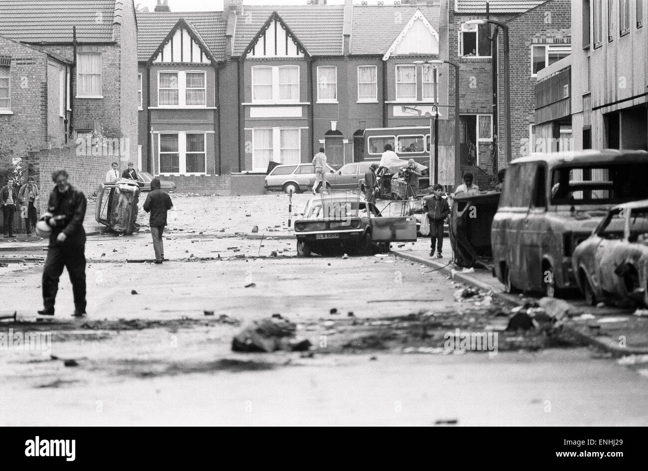 Aftermath of the riots which broke out in the Broadwater Farm estate in Tottenham, North London. The riot started the day after local resident Cynthia Jarrett died during a disturbance while police searched her home. Picture shows a general street scene s Stock Photo