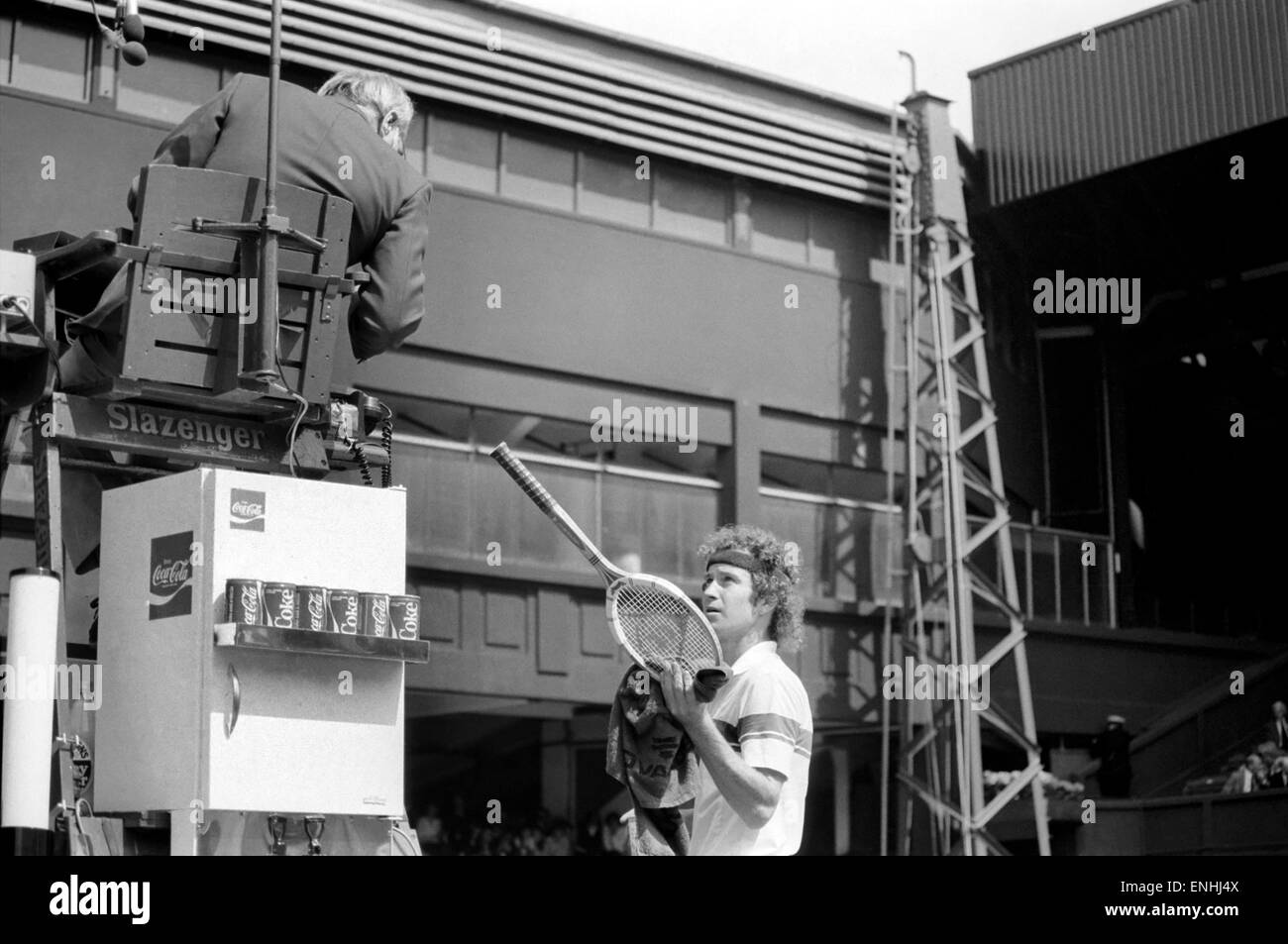 John McEnroe v Tom Gullikson, first round match at Wimbledon on Court Number One, Monday 22nd June 1981. John McEnroe was two flashpoints away from being thrown out of Wimbledon. The number two seed, received one public waring and was then docked 2 penalt Stock Photo