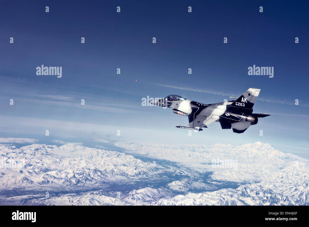 A U.S. Air Force F-16 Fighting Falcon aircraft on a sortie over the ...