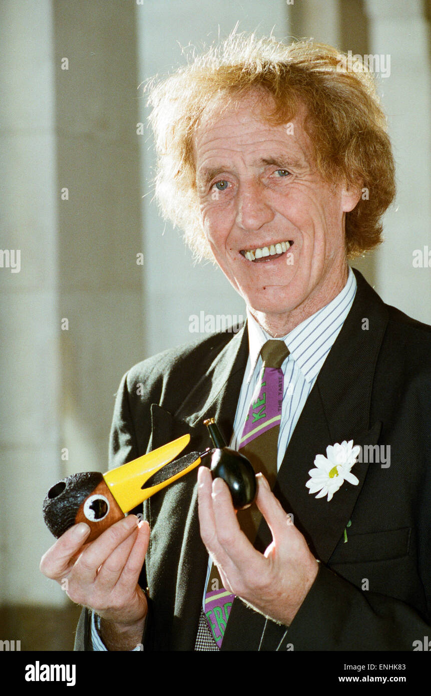 Rod Hull seen here with a miniature head of his feathered partner Emu. 12th January 1993 Stock Photo