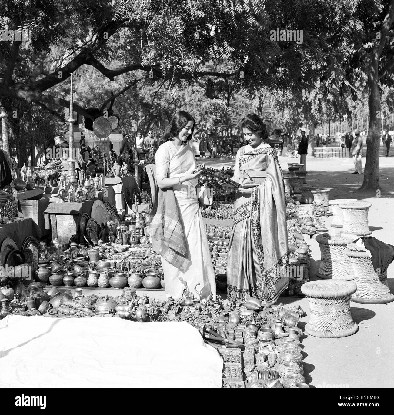 Street scenes, New Delhi, India, January 1961. Two women enjoy a day out shopping. Stock Photo