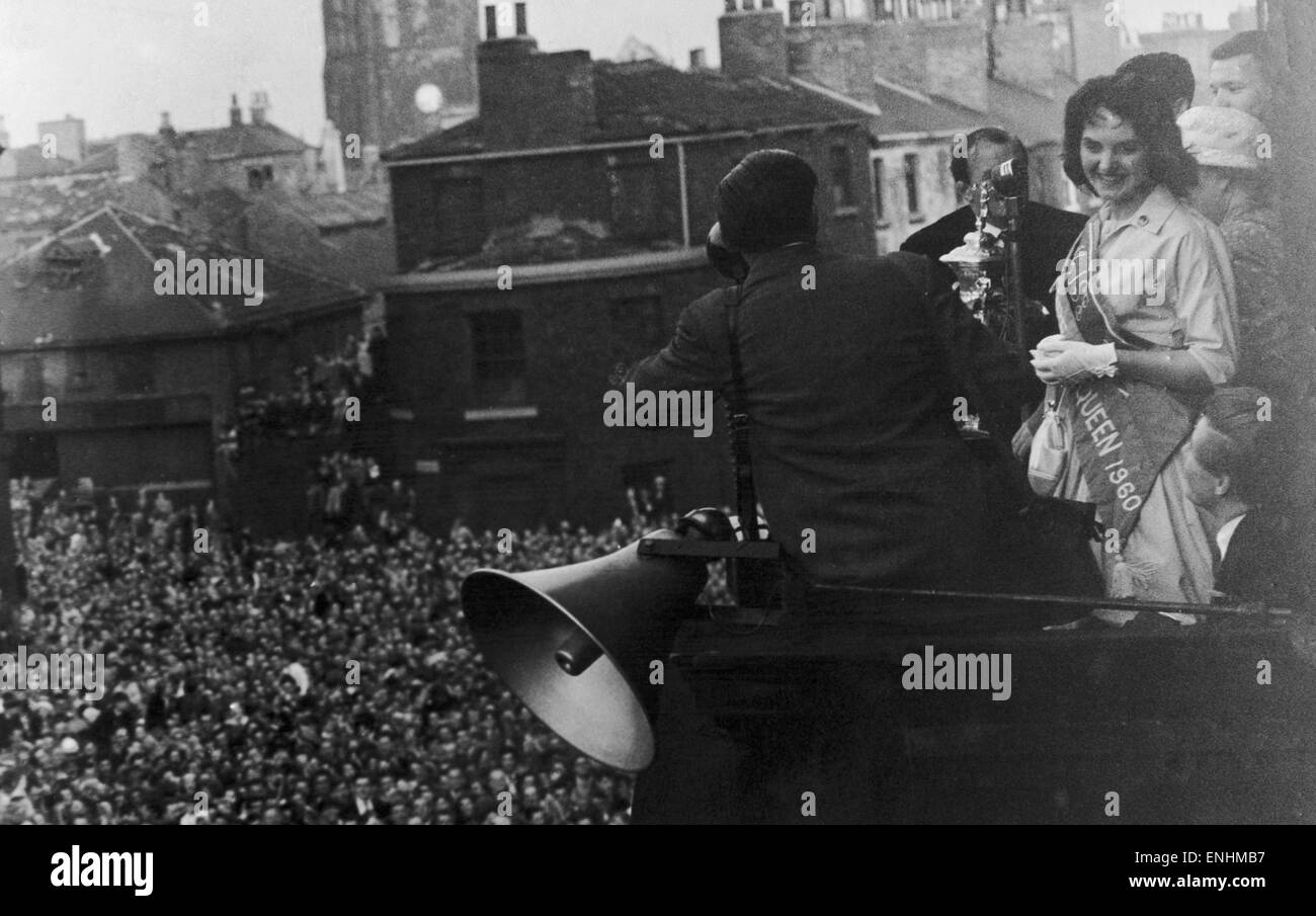 Glenda Severn Rugby League Beauty Queen seen here on the balcony of the town hall with the rest of the Wakefield Trinity team as fans gather below to celebrate the teams victory over Hull in the Rugby League Cup Final 16th May 1960 Stock Photo