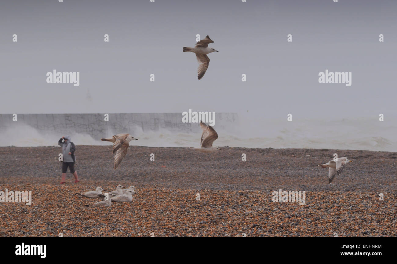 Newhaven, East Sussex, UK. 6th May, 2015. UK Weather: Stormy conditions as wind increases on the South Coast Stock Photo