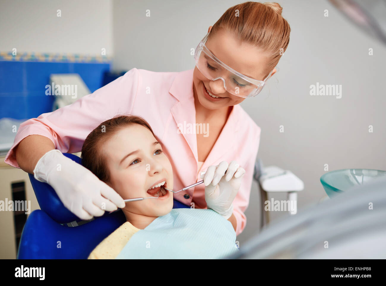 Есть зубы во сне. Зубы во сне картинки. Dental check up.