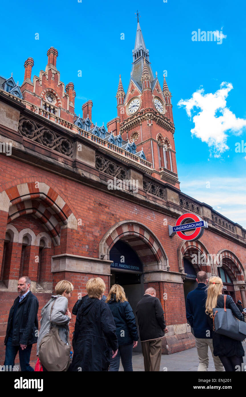 Kings Cross St Pancras Underground Station entrance London Stock Photo Alamy
