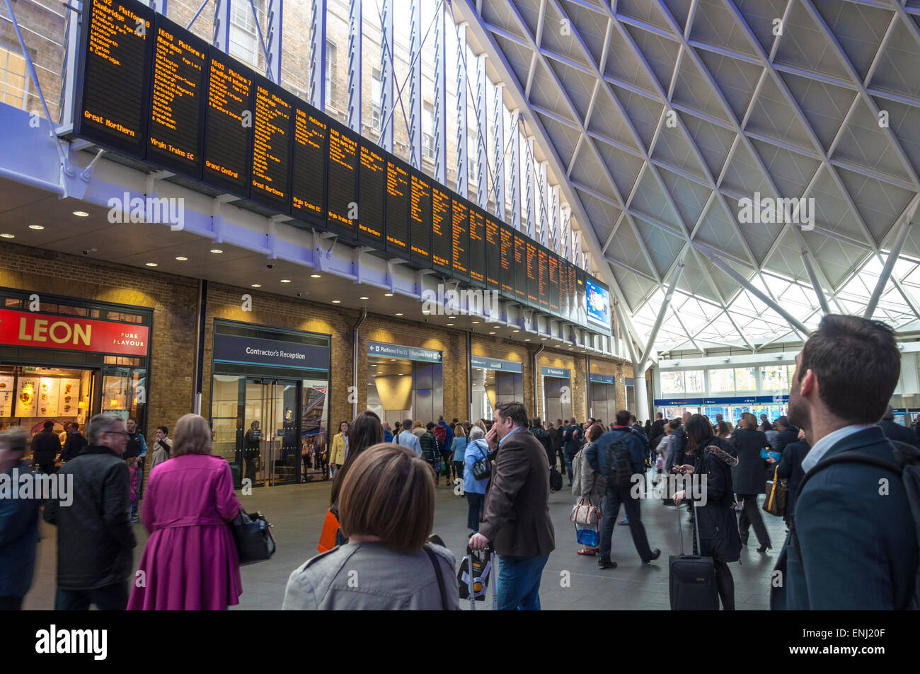 kings cross station departure board high resolution stock photography and images alamy kings cross station departure board high resolution stock photography and images alamy