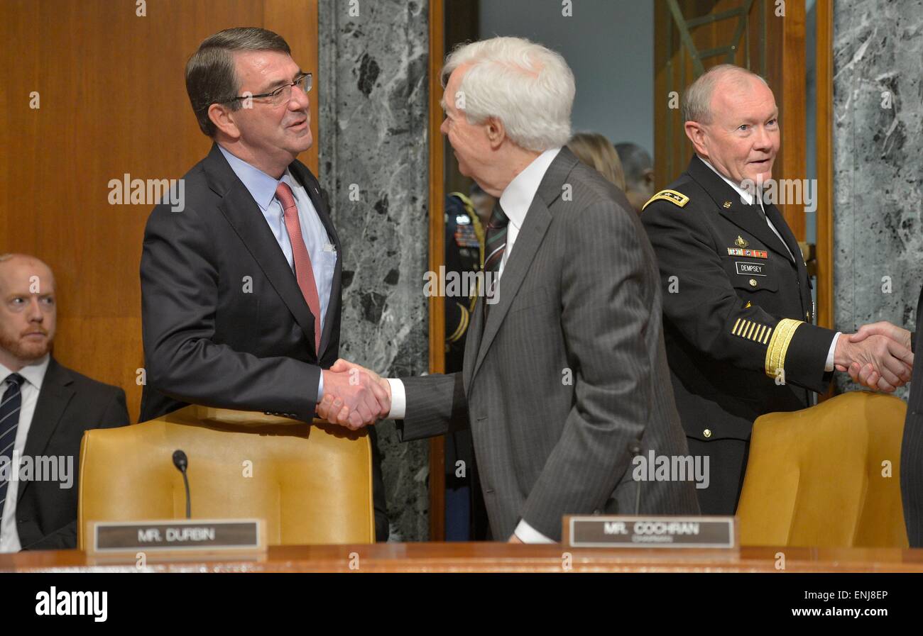 Washington, DC, USA. 06th May, 2015. US Secretary of Defense Ash Carter and Joint Chiefs Chairman General Martin Dempsey greet Senator Thad Cochran before the Senate Appropriations Committee defense subcommittee May 6, 2015 in Washington D.C. Stock Photo