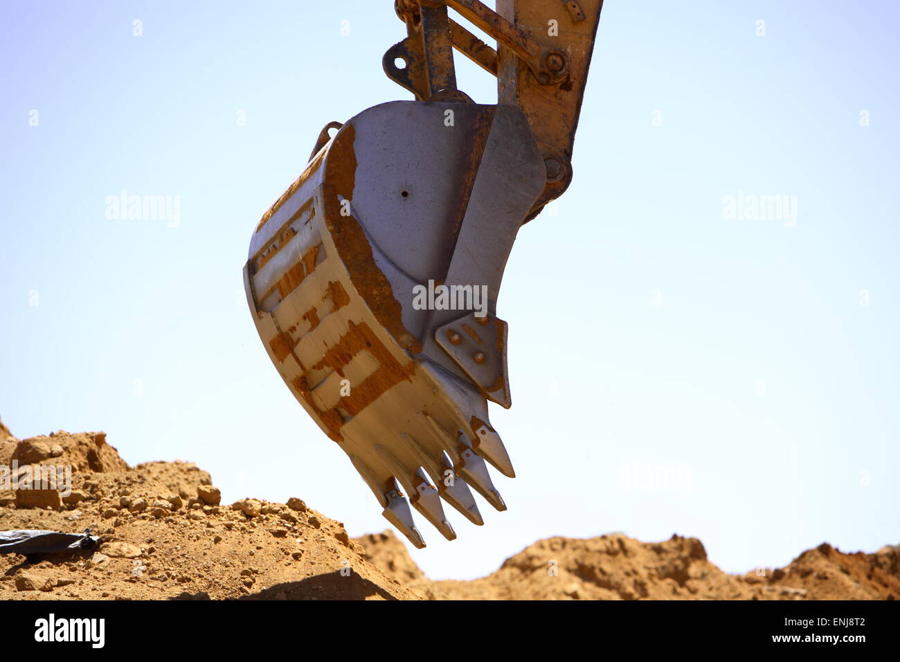 Excavator digging hole hi-res stock photography and images - Alamy