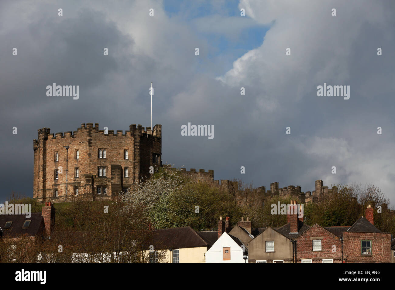 Durham Castle overlooking houses in Durham city centre Stock Photo