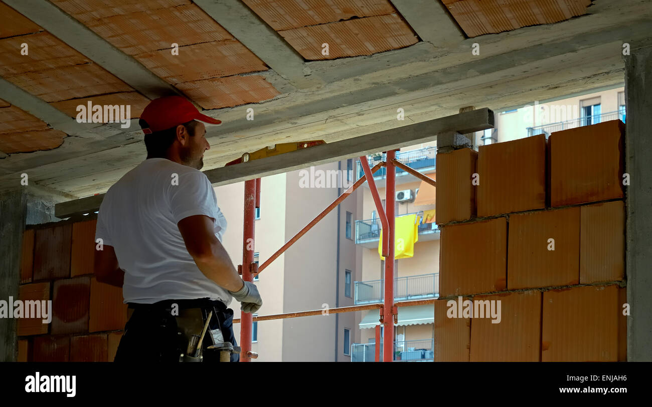 Concrete lintel hi-res stock photography and images - Alamy