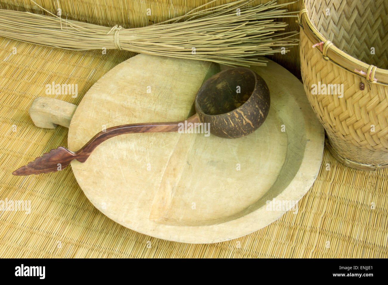 Wicker Shell Wicker shell surface, bamboo brown background Stock Photo - Alamy