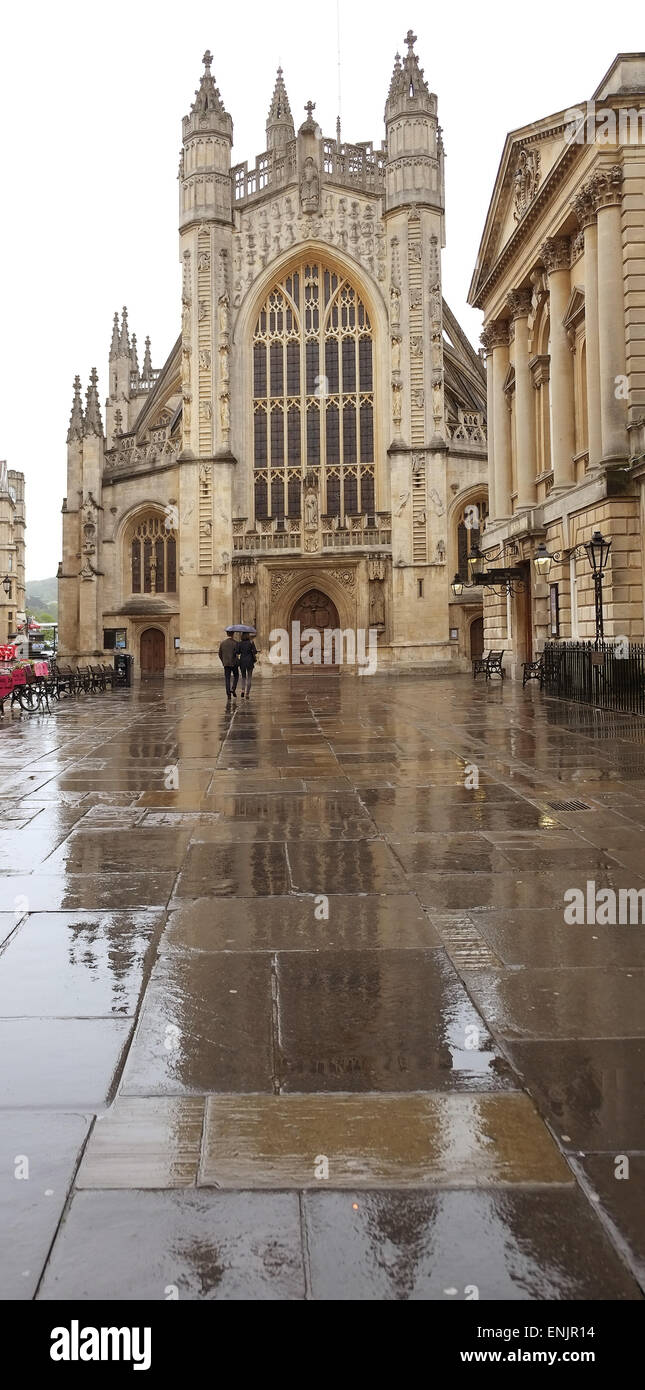 Bath Abbey on a wet Bank Holiday Monday, 3rd May 2015 Stock Photo Alamy
