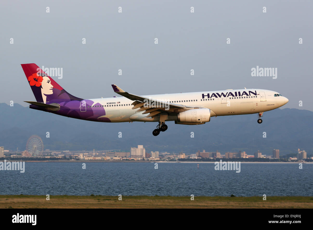 Hawaiian airlines airbus a330 200 hi-res stock photography
