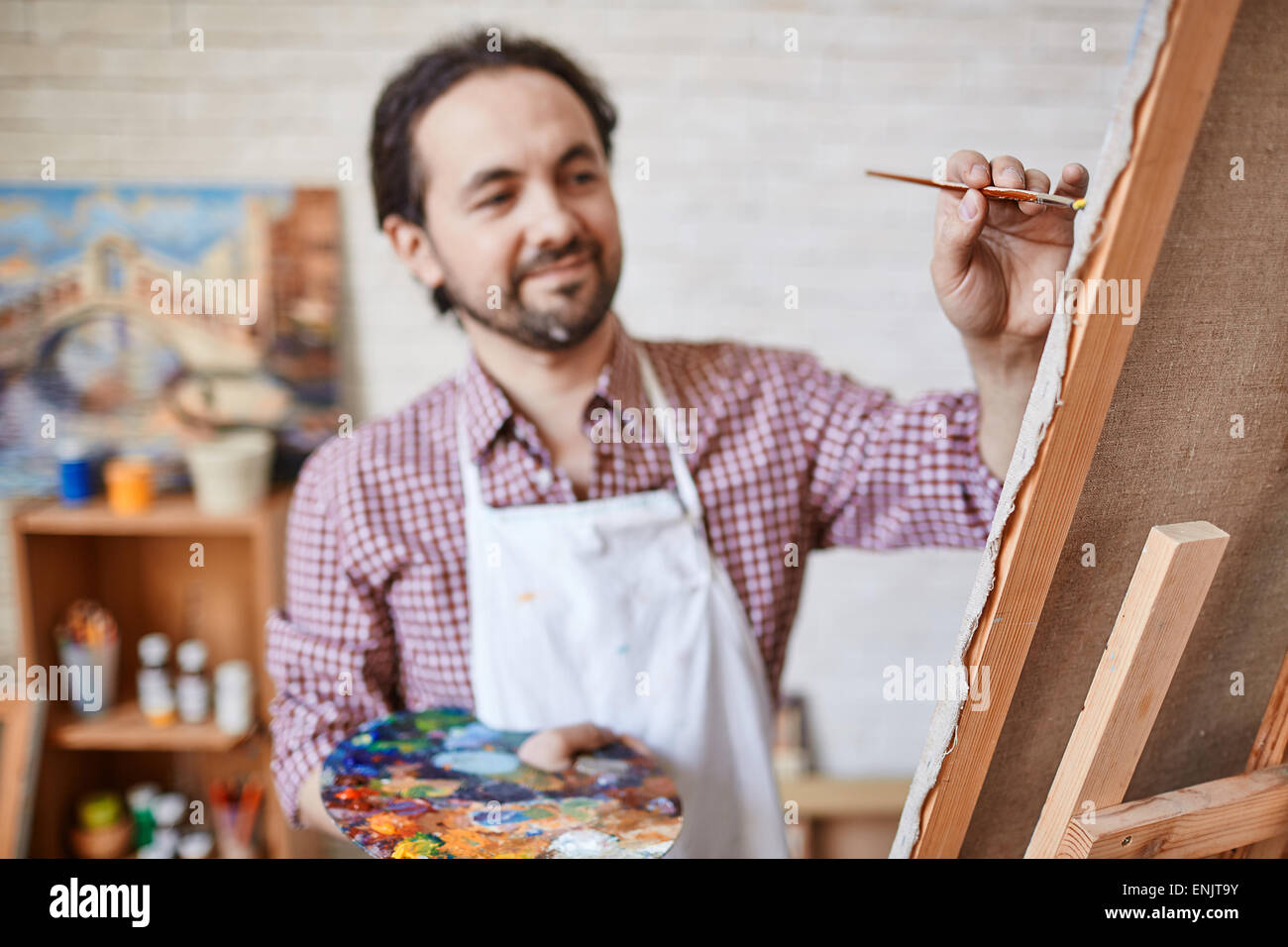 офлайн школа рисования. художник за 3 часа. человек за мольбертом. художник за 3 часа. художник за 3 часа.