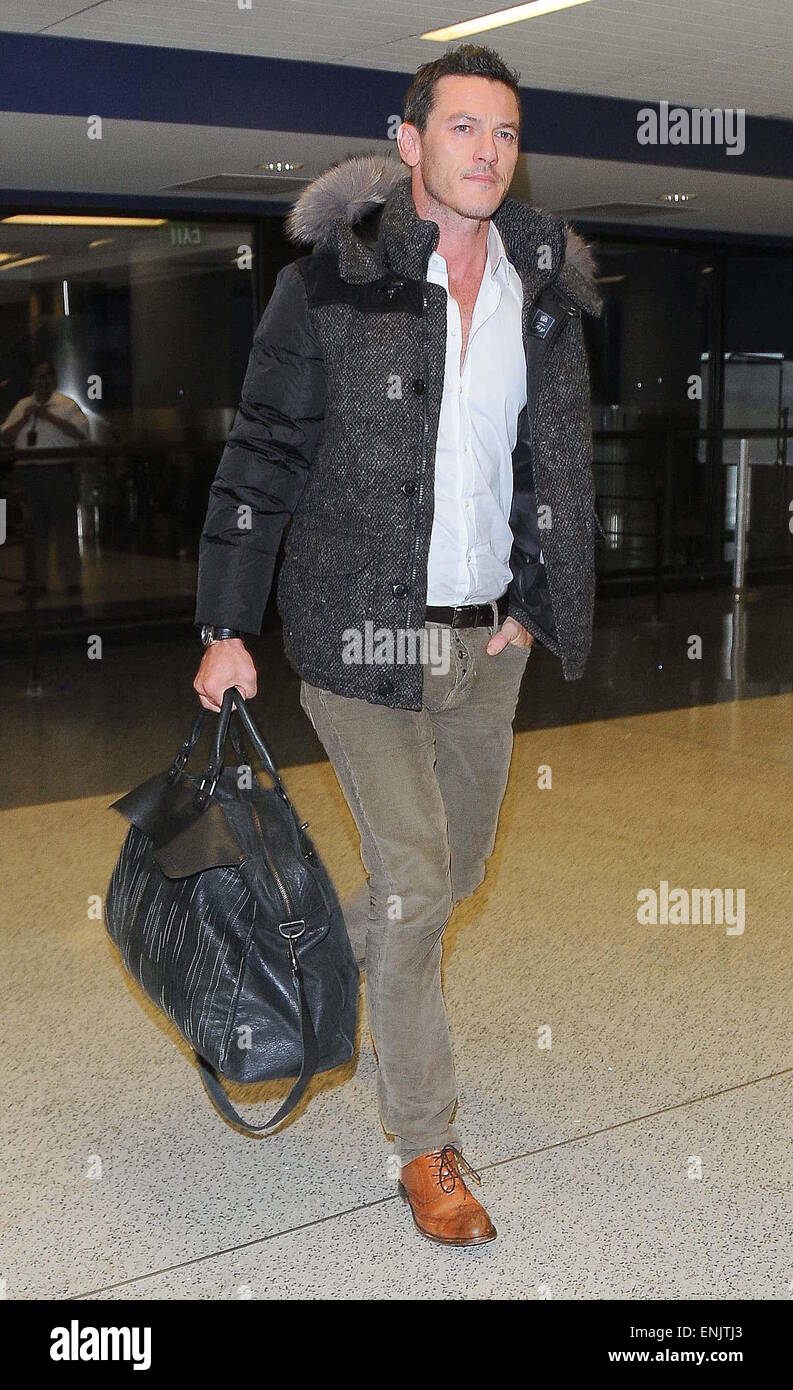 Luke Evans arrives at Los Angeles International (LAX) airport  Featuring: Luke Evans Where: Los Angeles, California, United States When: 01 Nov 2014 Stock Photo