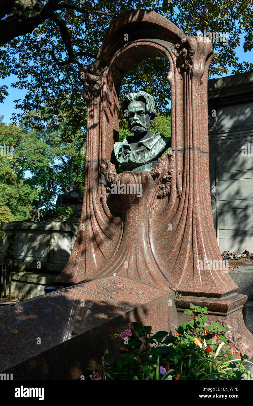 Emile Zola's grave, Cimetiere Montmartre cemetery, Paris, France Stock Photo