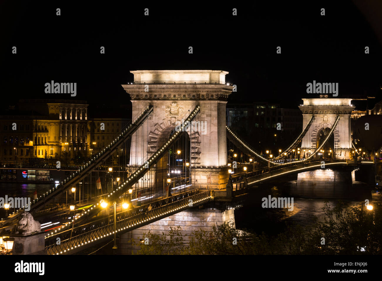 Chain Bridge in Budapest lit up at night Stock Photo