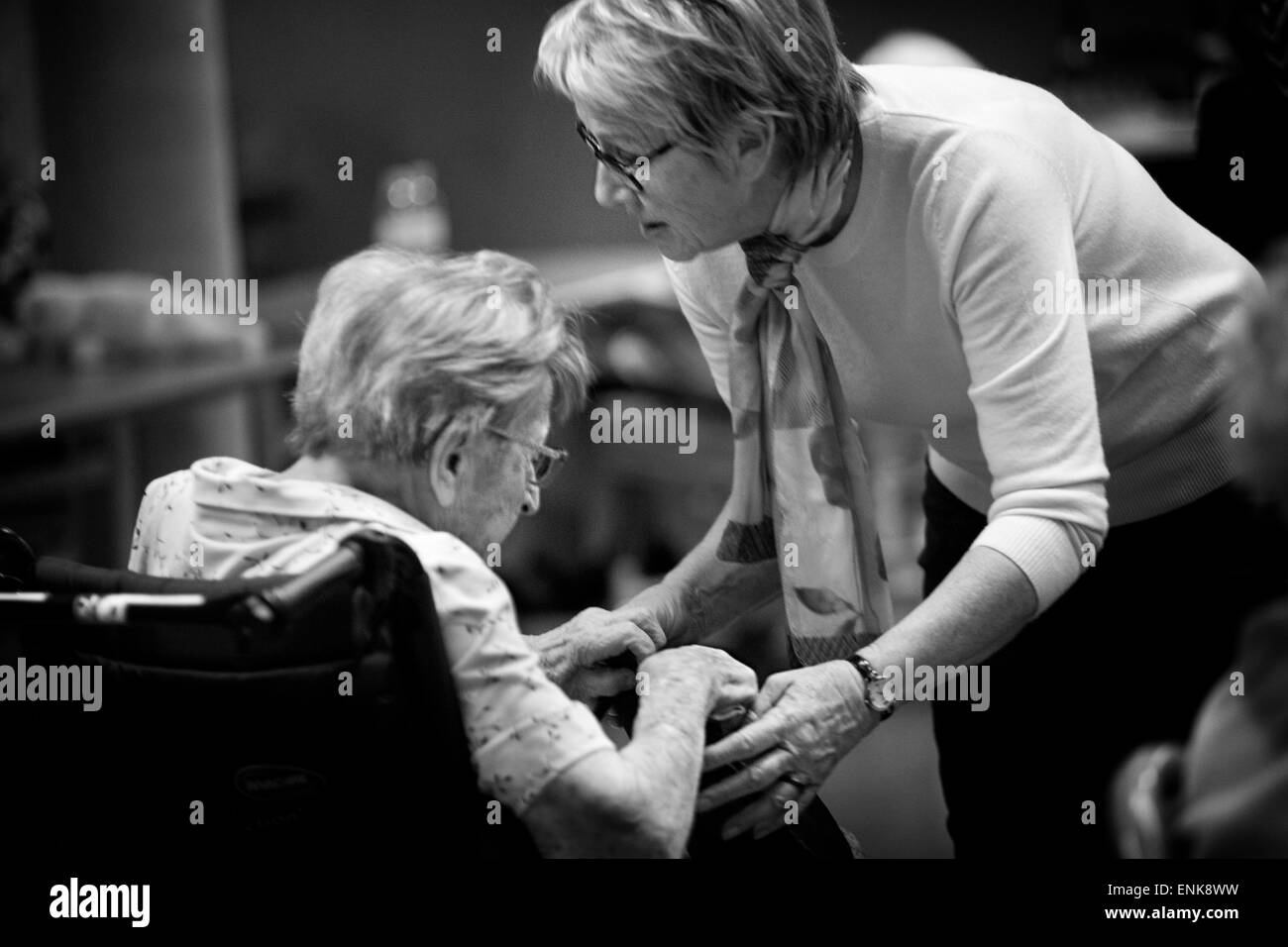 Helping at home Black and White Stock Photos & Images - Alamy