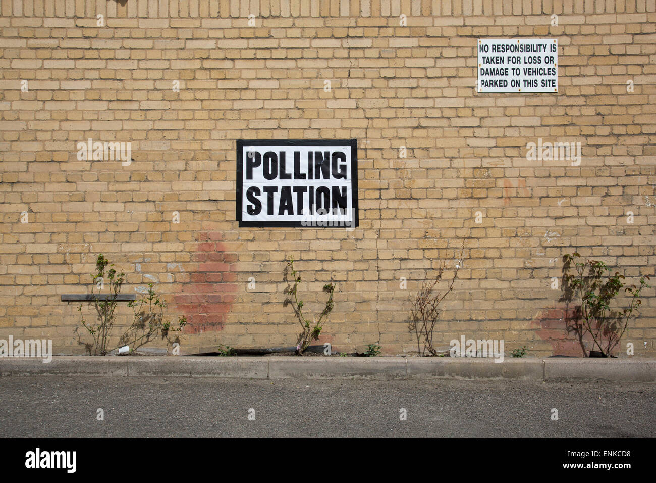 London, UK. 7th May, 2015. Polling station at St Peter's London Docks Primary School in the constituency of  Poplar and Limehouse in East London on the day of the general election. This is a Labour Party seat, although this electin is set to be one of the most hotly contested in a generation. Credit:  Michael Kemp/Alamy Live News Stock Photo