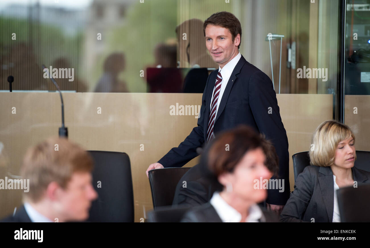 Berlin, Germany. 07th May, 2015. The chairman of the NSA investigative committee, Patrick Sensburg, arrives to the public meeting of the NSA investigative committee on the BND (German foreign intelligence agency) spying affair in the German Bundestag in Berlin, Germany, 07 May 2015. The committee is questioning multiple BND employees about the most recent spying accusations. The BND allegedly helped the US intelligence agency NSA investigate companies and politicians in Europe for years. Photo: BERND VON JUTRCZENKA/dpa/Alamy Live News Stock Photo