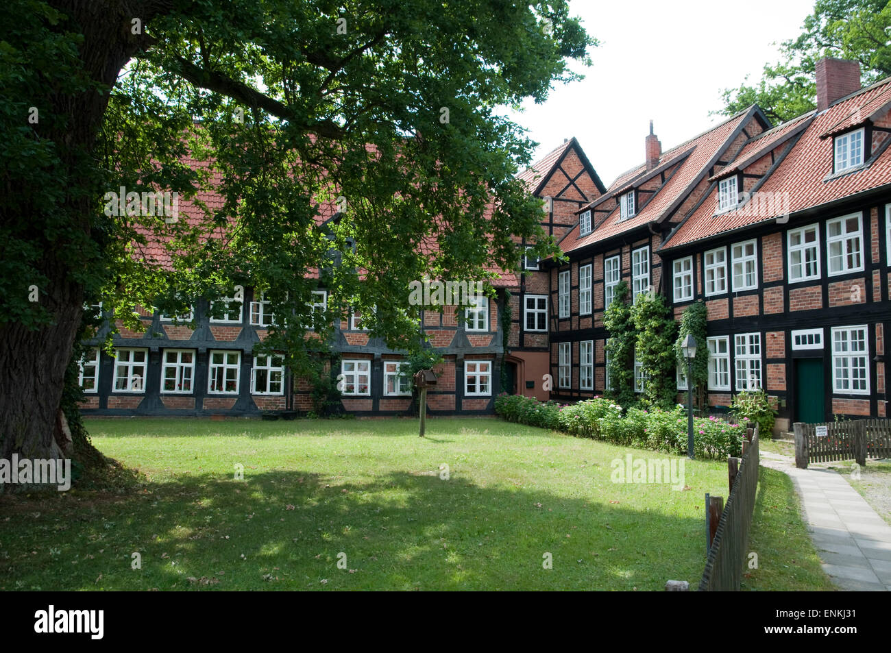 Fachwerkhaus, Kloster Wienhausen, Niedersachsen, Deutschland |  timber framed house, Abbey Wienhausen, Lower Saxony, Germany Stock Photo