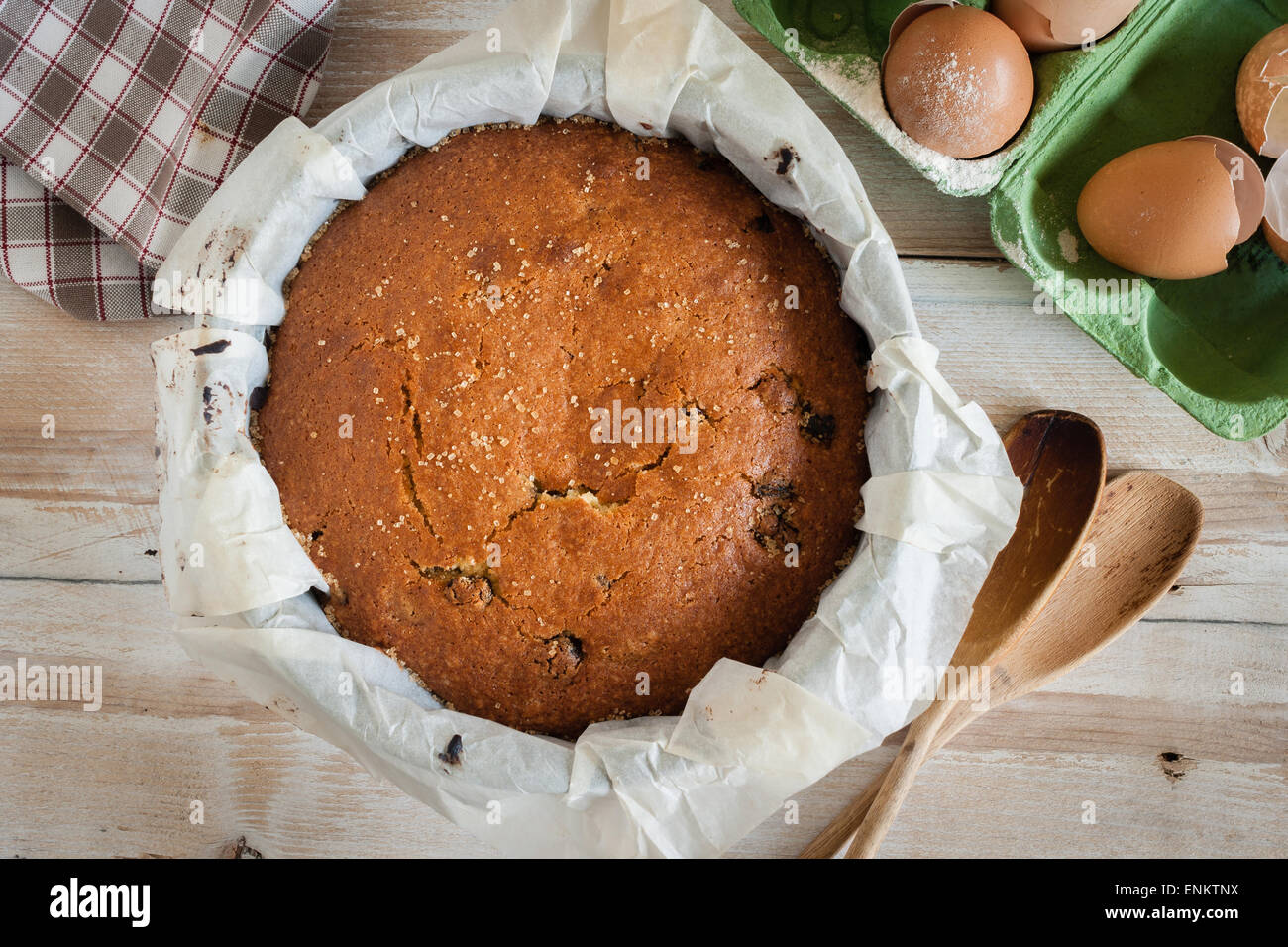 Traditionally home baked sultana or dried fruit light sponge cake Stock Photo Alamy
