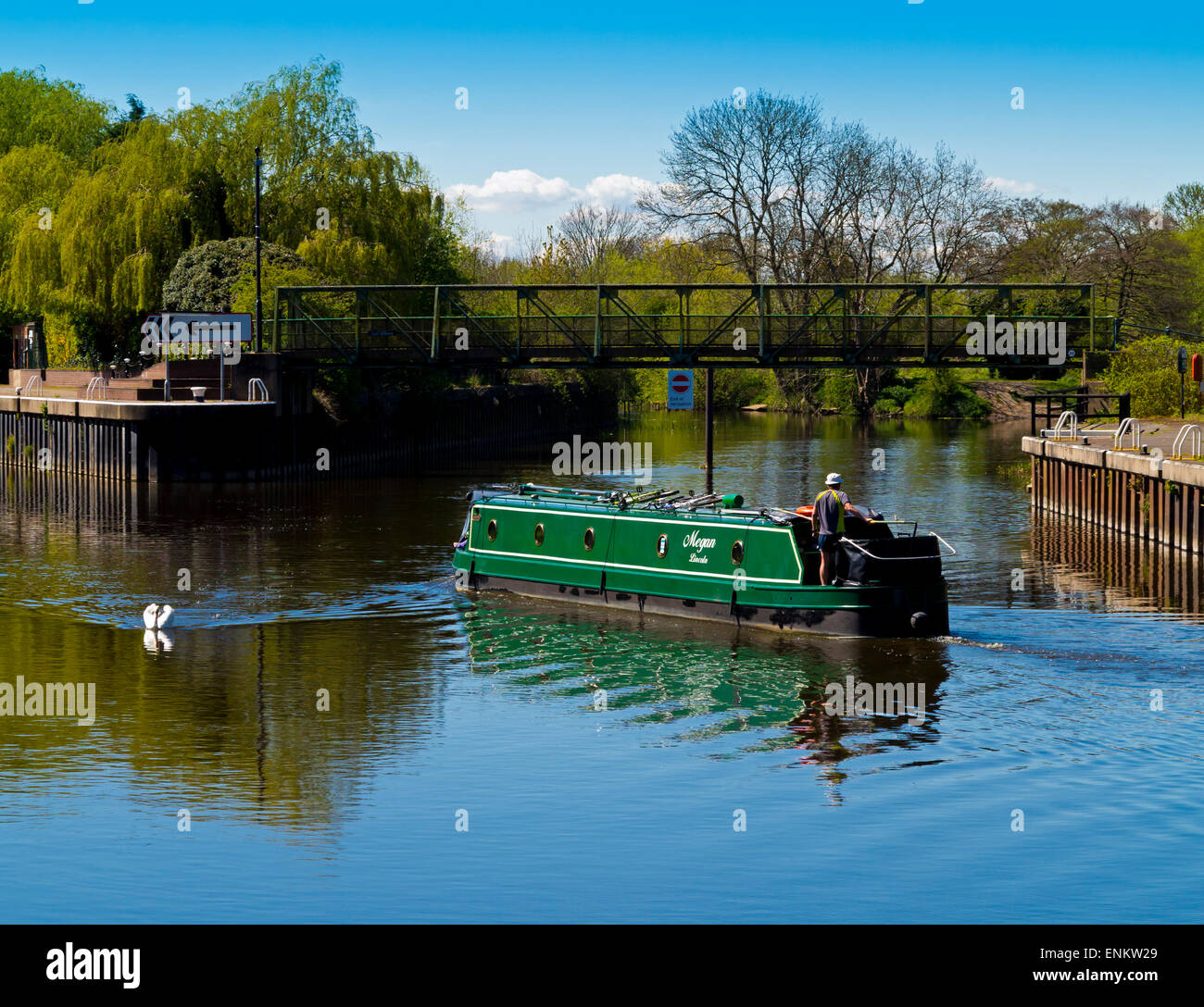 Canal boat at the Town Lock onThe River Trent in Newark on Trent Nottinghamshire England UK Stock Photo