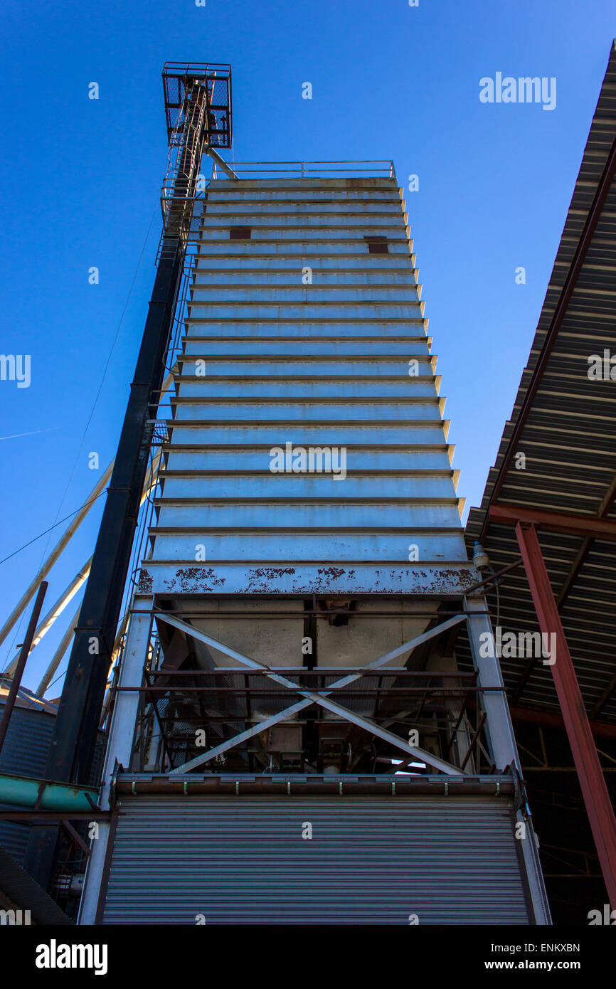 Feed mill hires stock photography and images Alamy