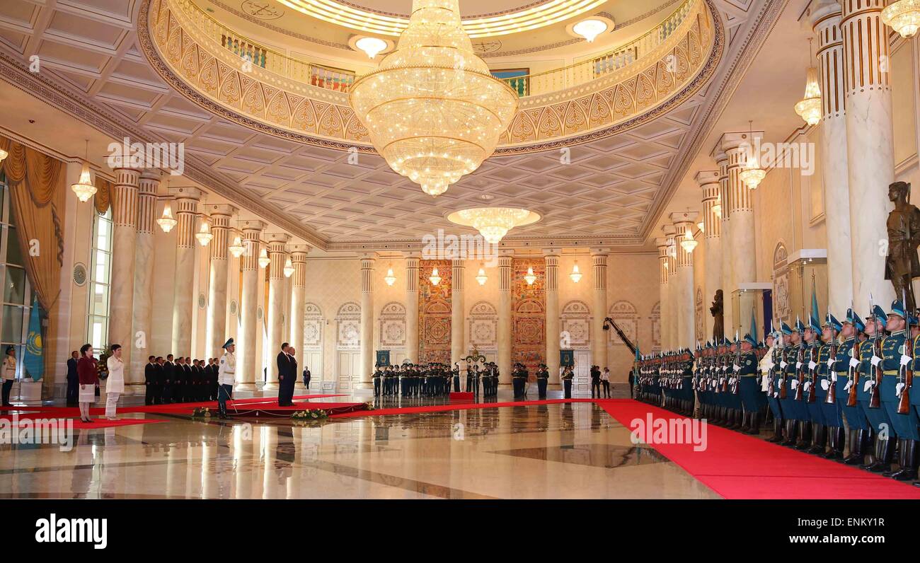 Astana, Kazakhstan. 7th May, 2015. Chinese President Xi Jinping attends a welcoming ceremony held by Kazakh President Nursultan Nazarbayev in Astana, Kazakhstan, May 7, 2015. Credit:  Pang Xinglei/Xinhua/Alamy Live News Stock Photo