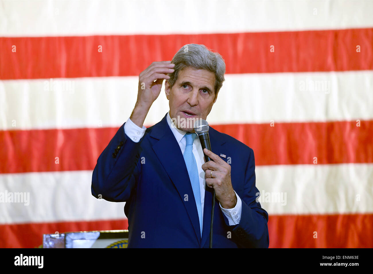 US Secretary of State John Kerry speaks to American service members during a visit to Camp Lemonnier May 6, 2015 in Djibouti, Djibouti. Stock Photo