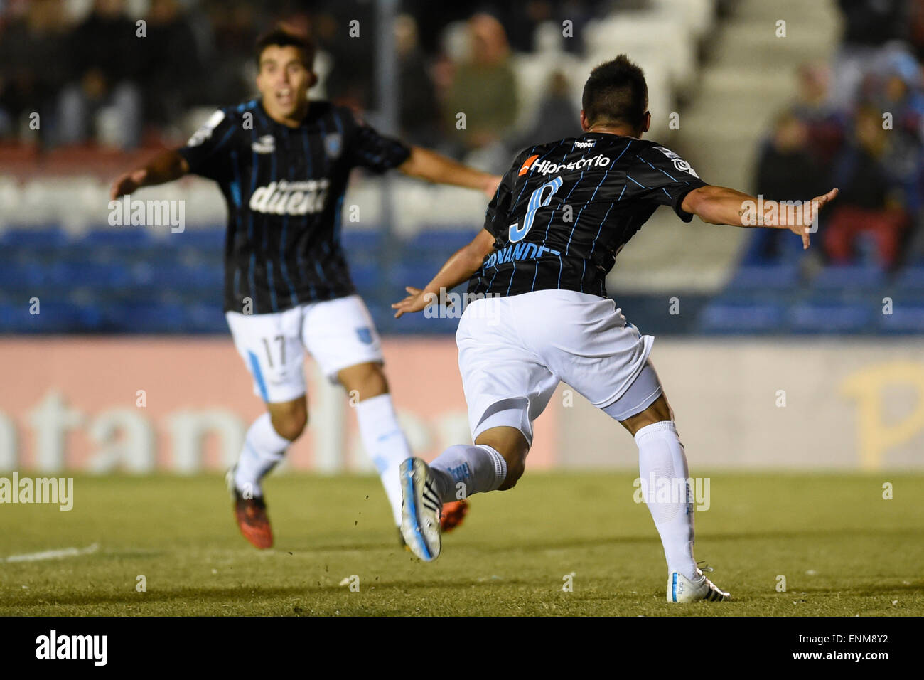 Montevideo, Uruguay. 7th May, 2015. Brian Fernandez (R) of Argentina's Racing  Club, celebrates after scoring against Uruguay's Wanderers, during the  first leg match of the Libertadores Cup round of 16, at Gran