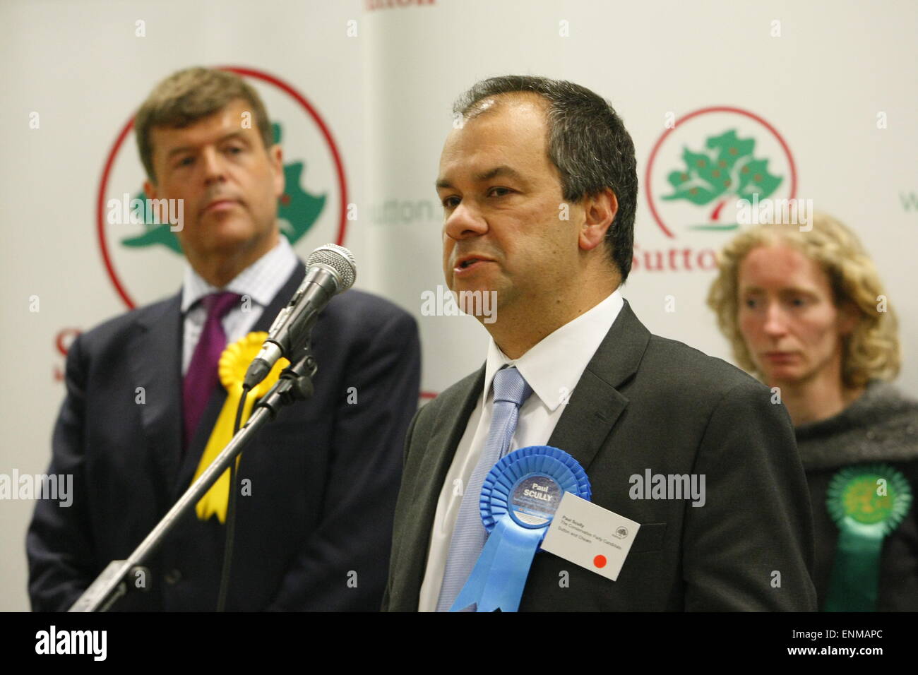 Carshalton, Surrey, UK. 08th May, 2015.   Paul Scully defeats incumbent LibDem Paul Burstow  at Westcroft Leisure Centre,  Carshalton  Surrey, for the constituencies of Sutton/Cheam Credit:  Motofoto/Alamy Live News Stock Photo